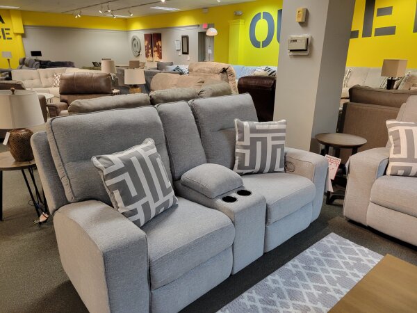 Boscoe Power Loveseat - Image 2