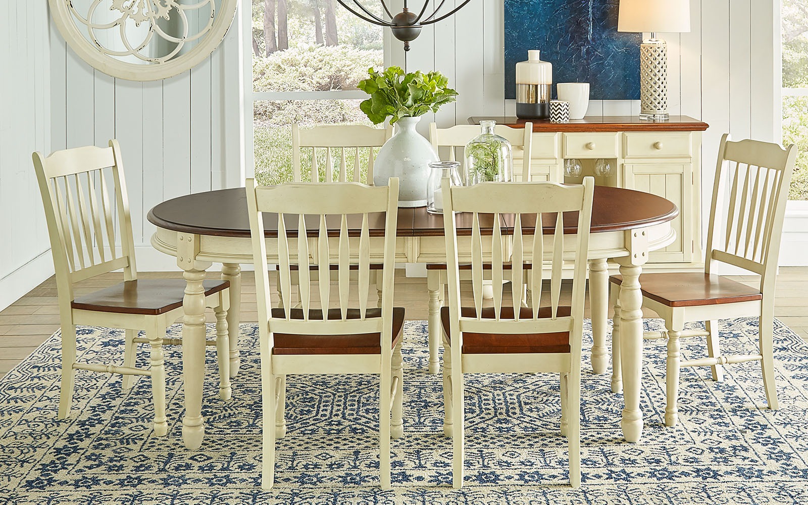 British Isles Extending Leg Table